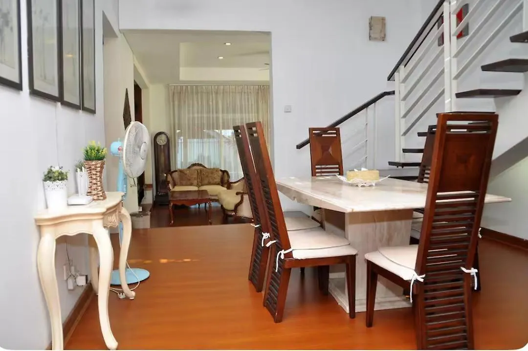 25 Guests Batu Feringhi Miami Beach Miami Villa Batu Feringgi