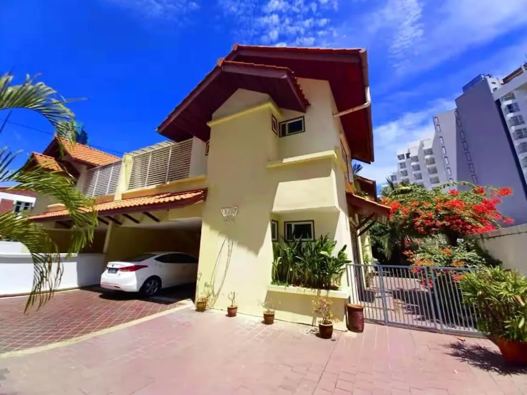 25 Guests Batu Feringhi Miami Beach Miami Villa Batu Feringgi